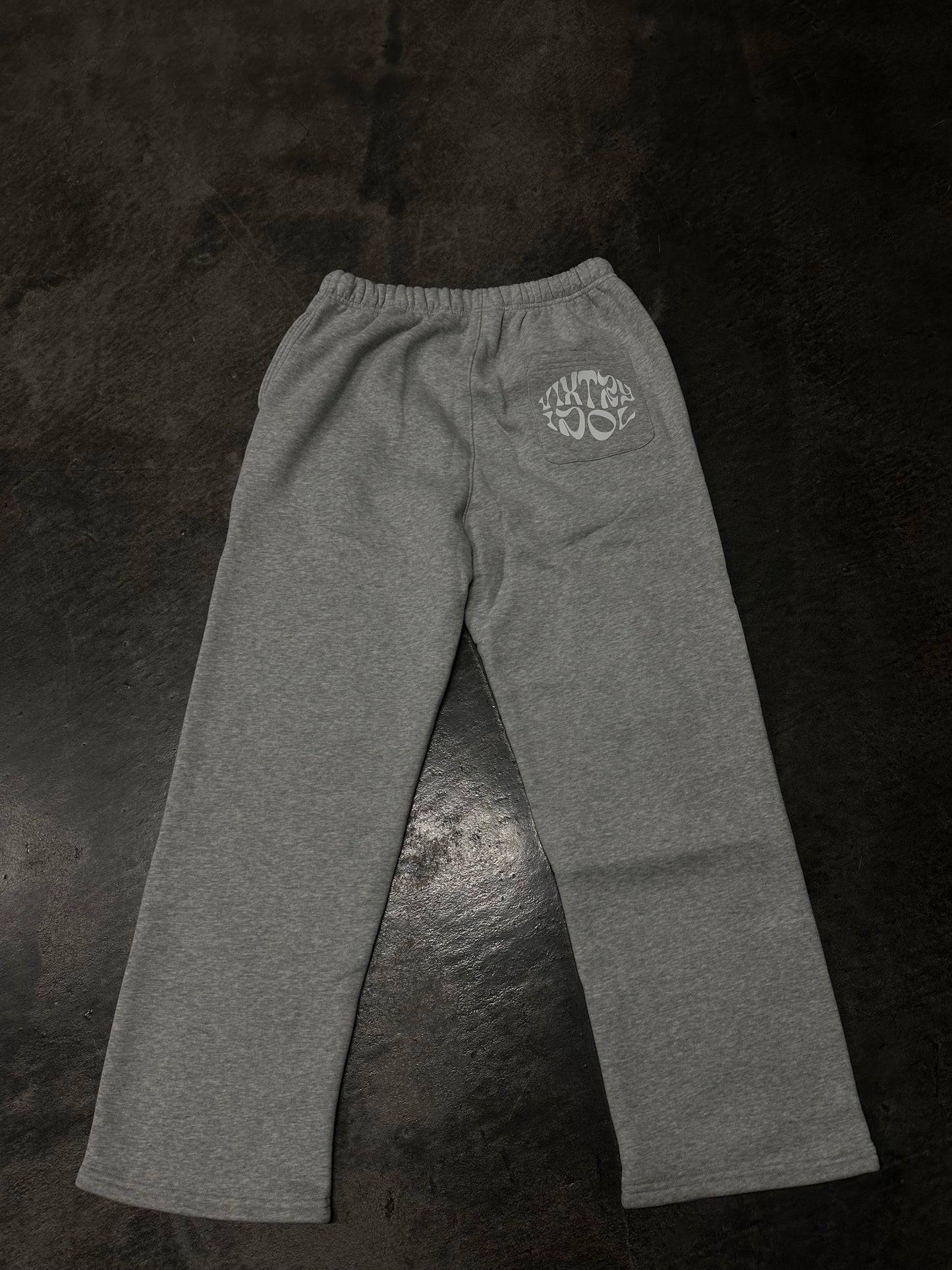 CLOUD GREY SWEATS