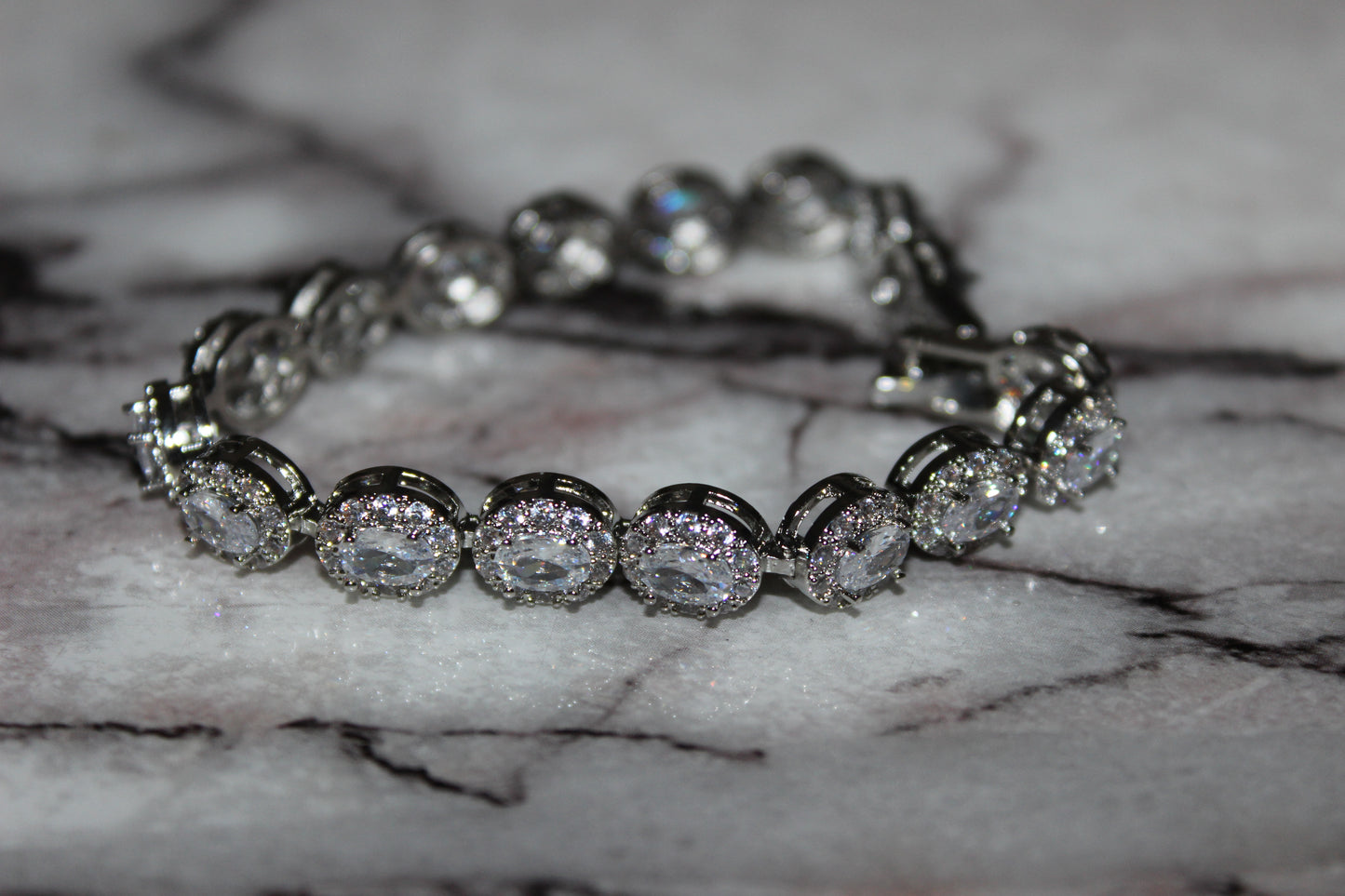 GLACIER LINK BRACELET WHITE